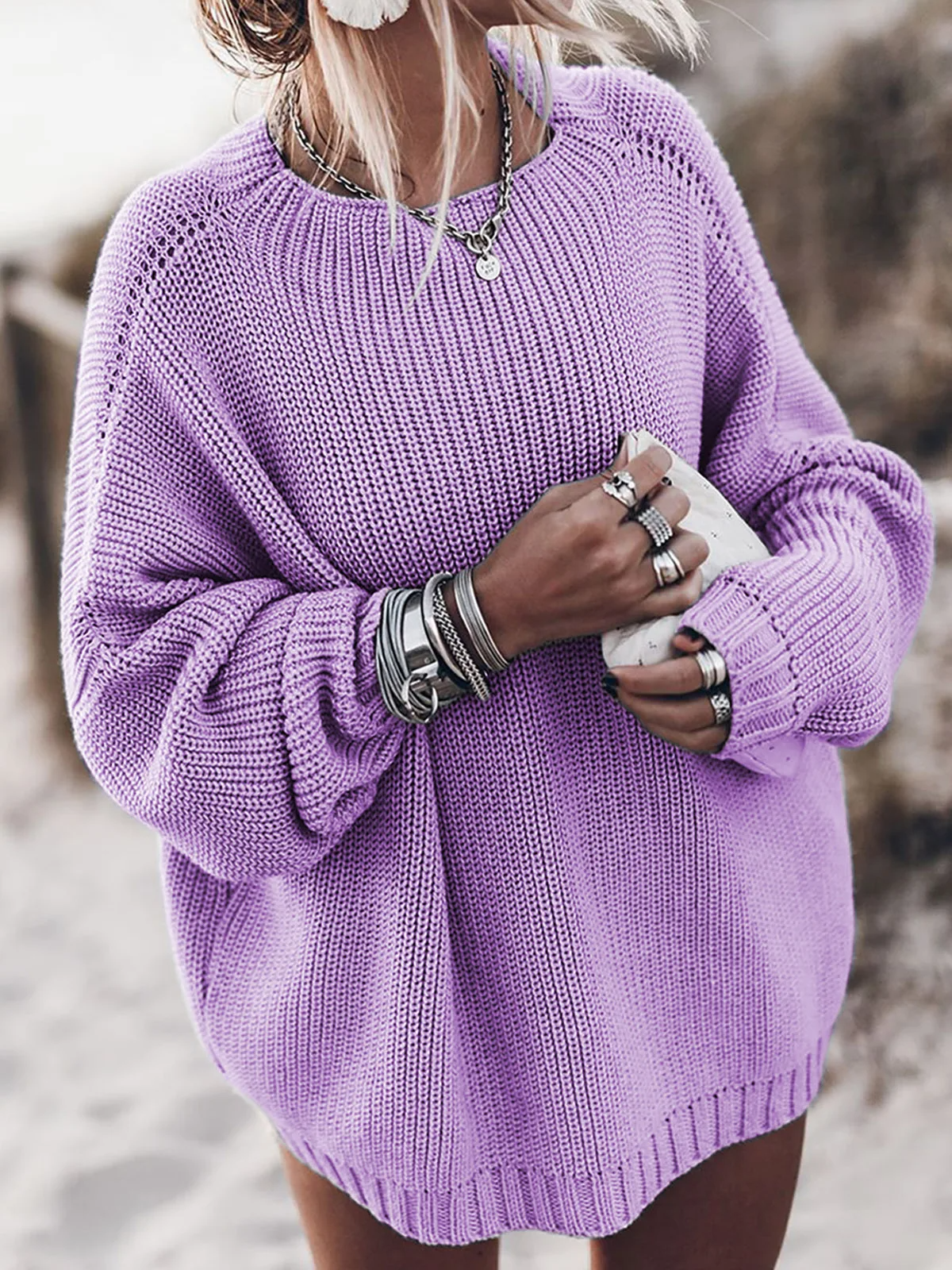 LM | Fashionable and minimalist winter sweater