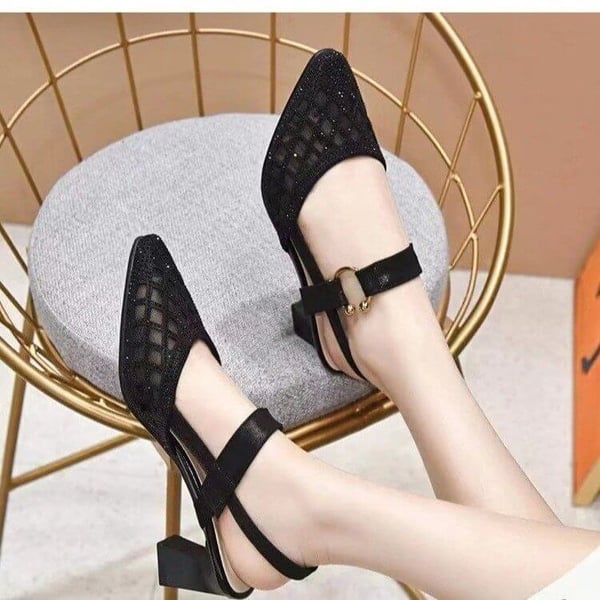 Sandalen met strass-steentjes met spitse teen en enkelbandje