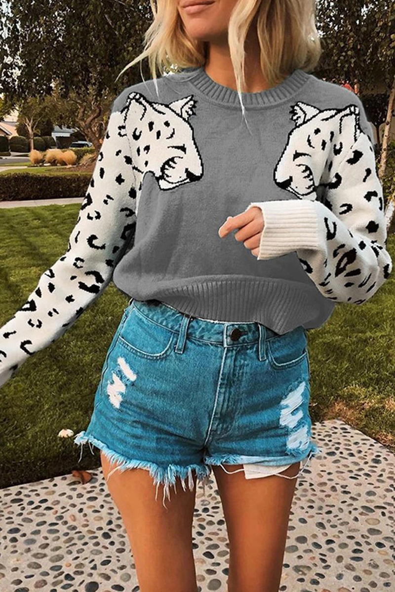 TS | KlCMsic and elegant winter top