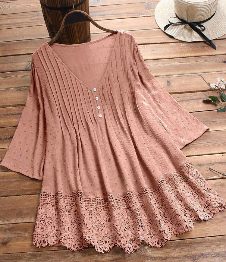 LM | Vintage-inspired and lightweight blouse