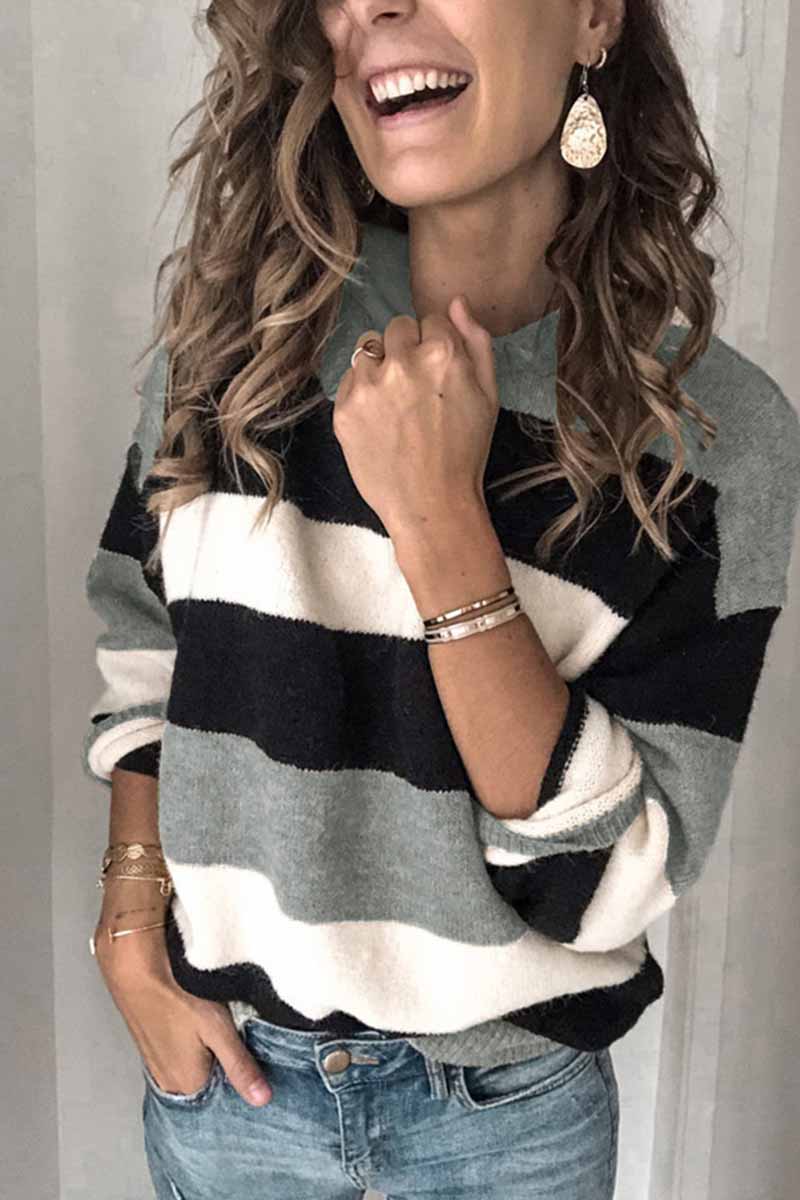 TS | Fashionable and effortless winter sweater