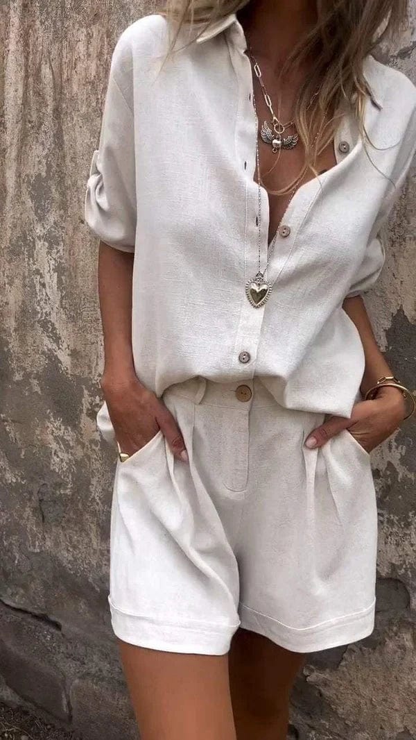 LD | Lichte zomerset met shirt met korte mouwen en bijpassende korte broek met knopen