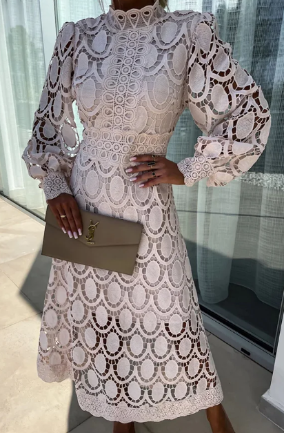 LM | Romantic, sensual and elegant midi dress