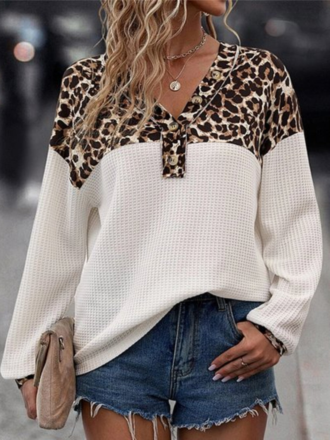 TS | Timeless and stylish winter T-shirt