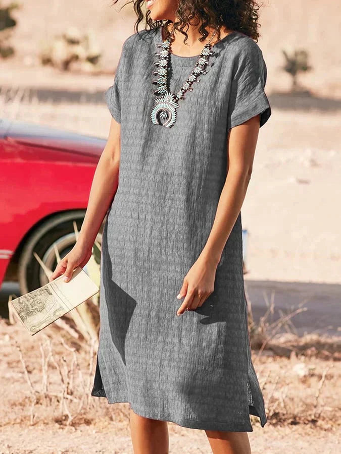 LM | Summery midi dress with a round neckline and short sleeves