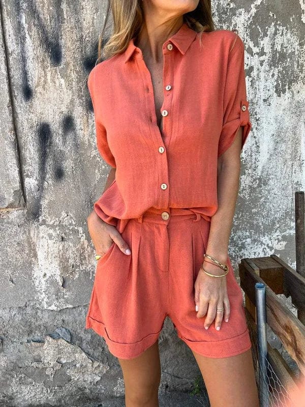 LD | Lichte zomerset met shirt met korte mouwen en bijpassende korte broek met knopen