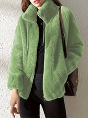 LM | Uncomplicated and chic winter coat