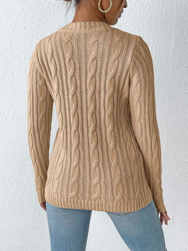 TS | Simple and stylish winter sweater