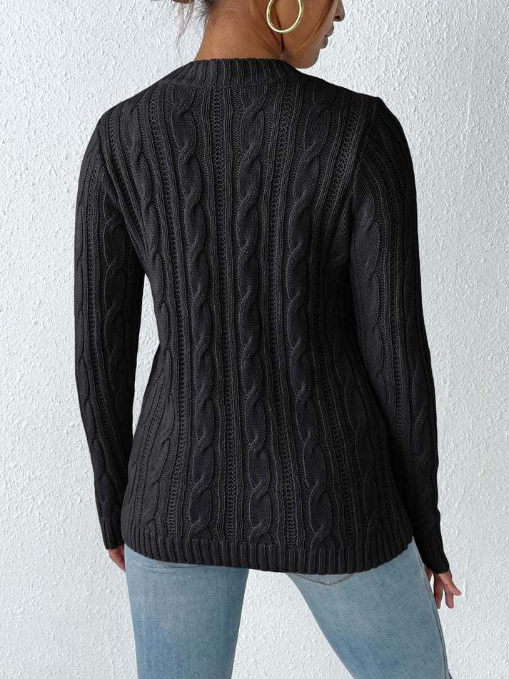 TS | Simple and stylish winter sweater