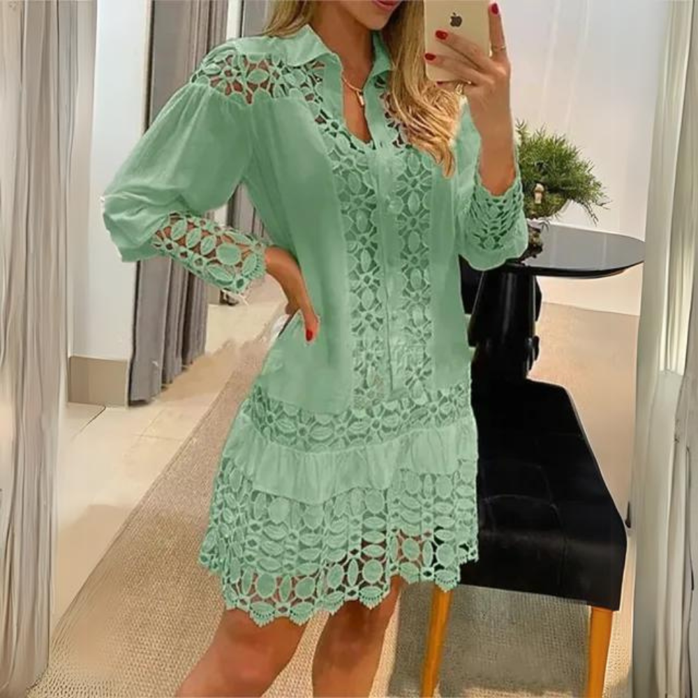 TS | Elegant and feminine lace dress