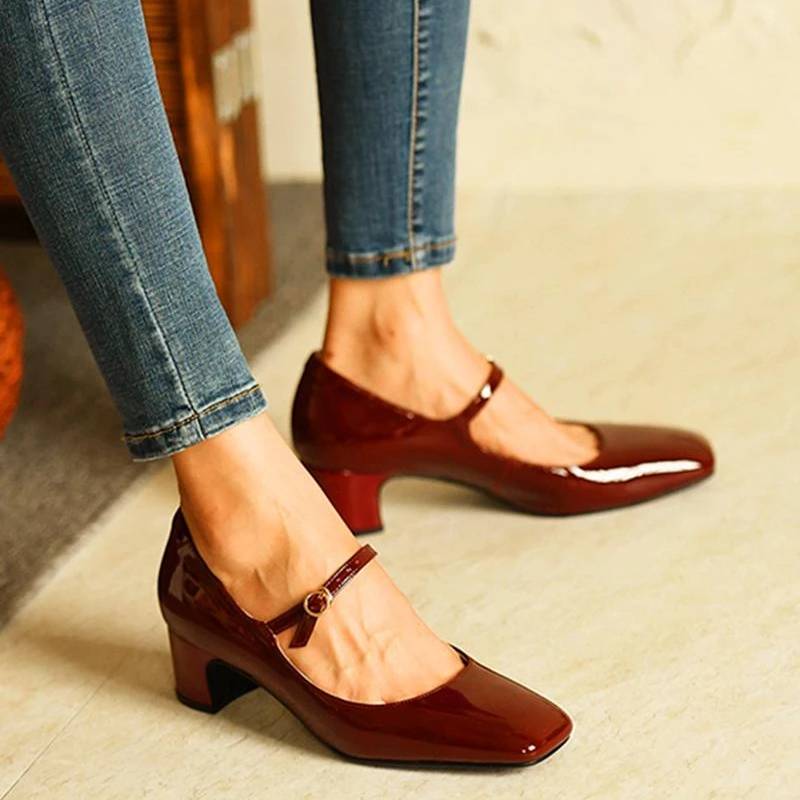 TS | Shoes with shiny block heel