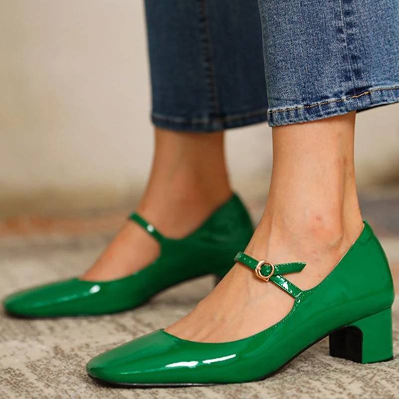 TS | Shoes with shiny block heel