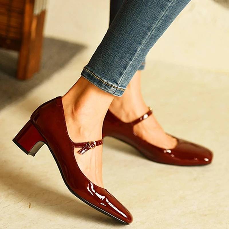 TS | Shoes with shiny block heel