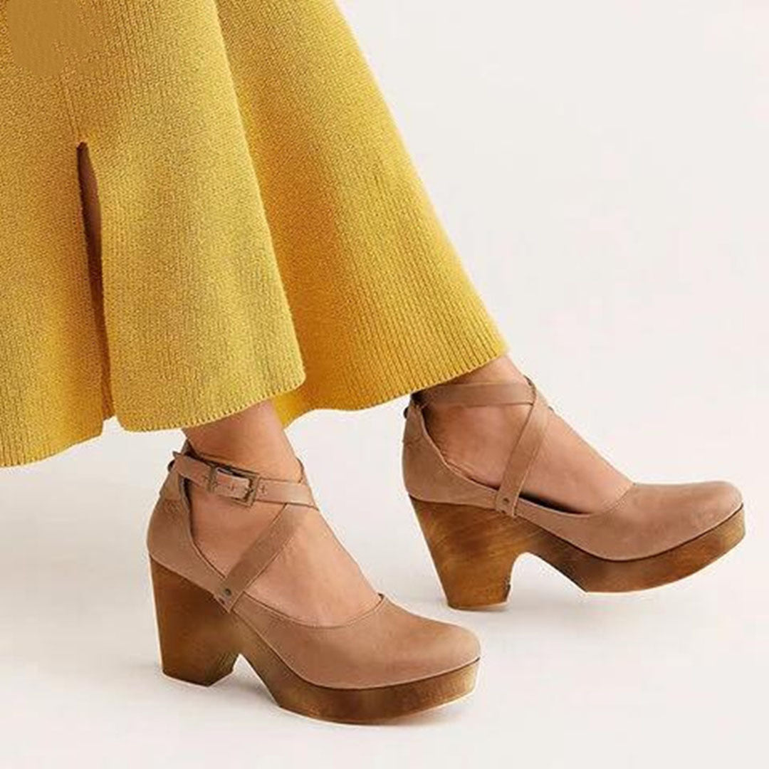TS | Clunky wedge shoes
