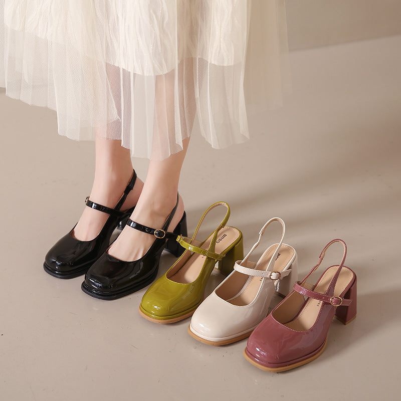 TS | Shoes with chunky heel and adjustable strap