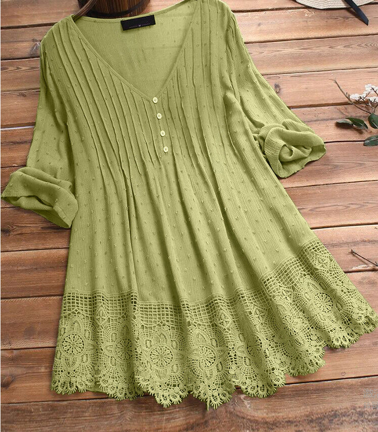 LM | Vintage-inspired and lightweight blouse