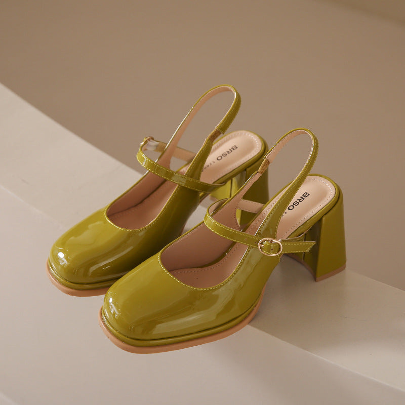 TS | Shoes with chunky heel and adjustable strap