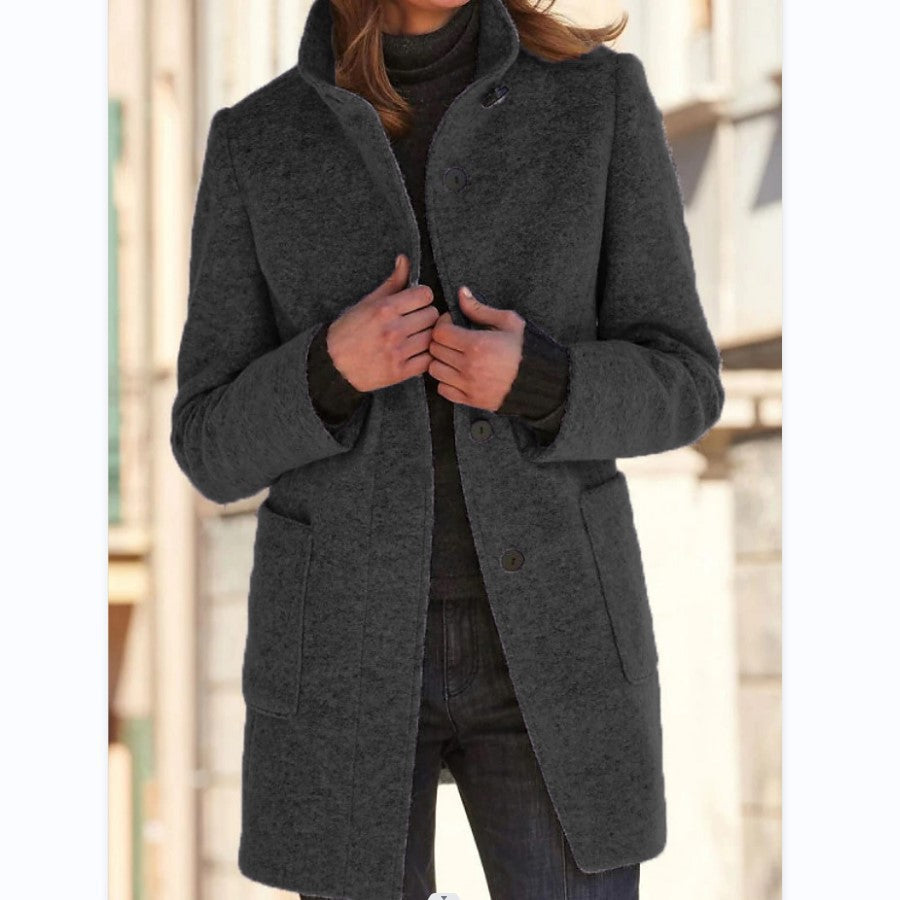 LM | Relaxed and timeless winter coat