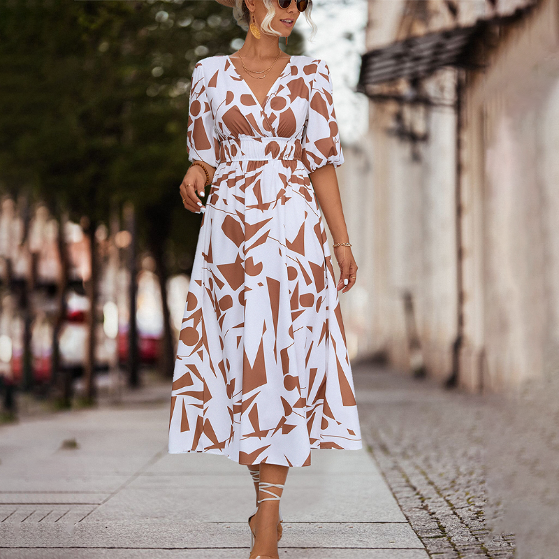LM | Casual midi dress with V-neckline