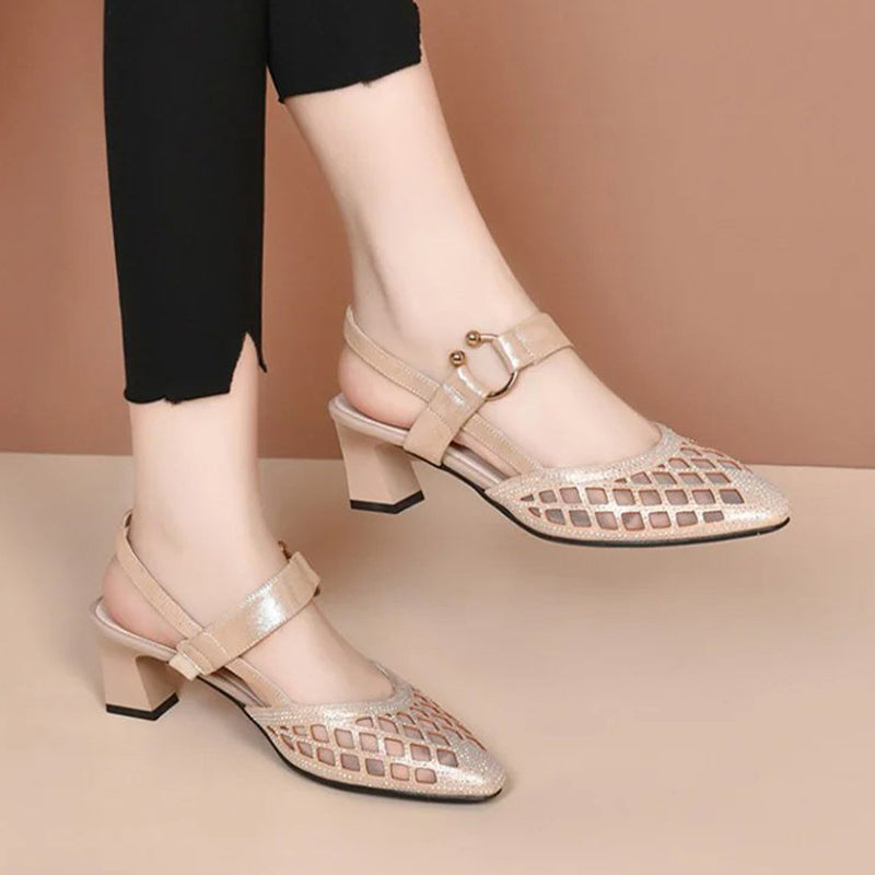Sandalen met strass-steentjes met spitse teen en enkelbandje