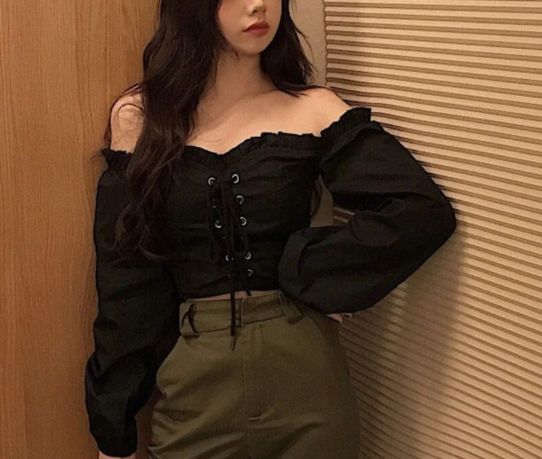 TS | Blouse with puff sleeves and Carmen neckline