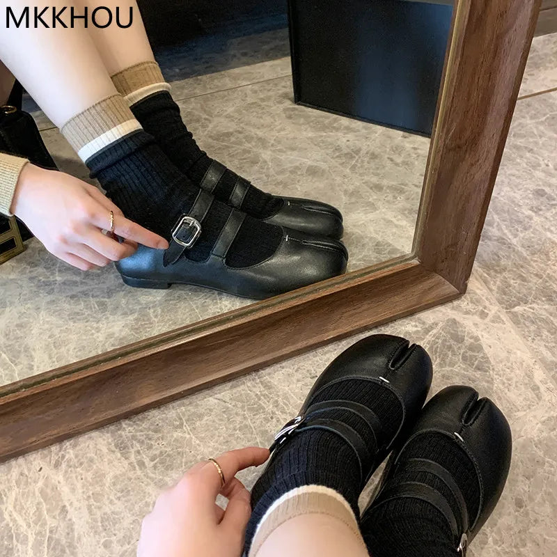 TS | Leather flats with split toe