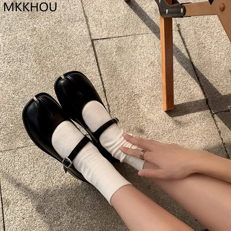 TS | Leather flats with split toe