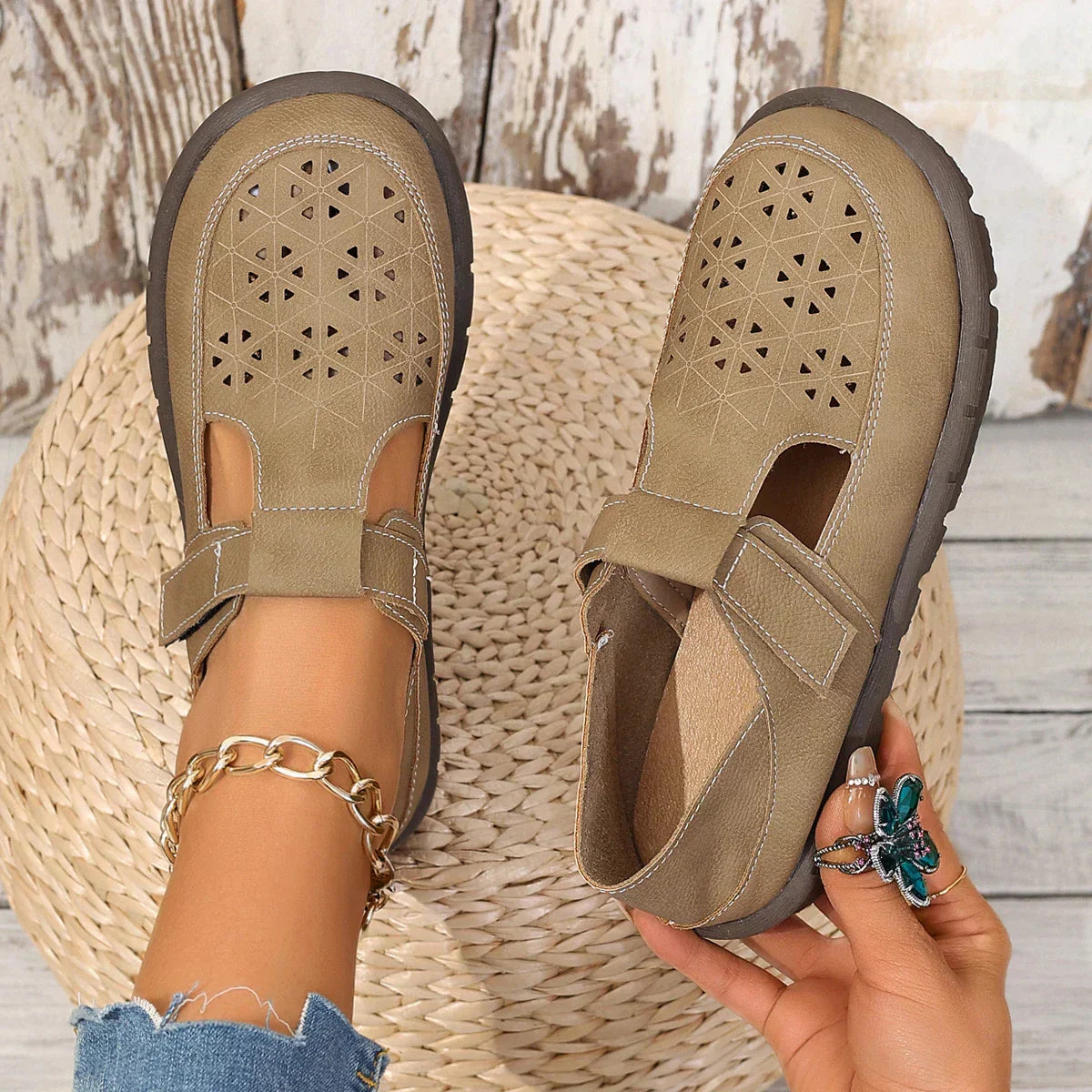 LD | Retro Literatuur Kunst Dikke Tong Grote Teen Sandalen