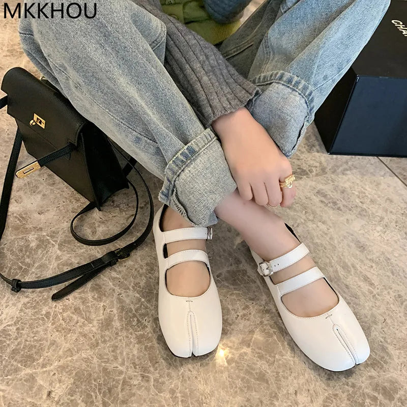 TS | Leather flats with split toe