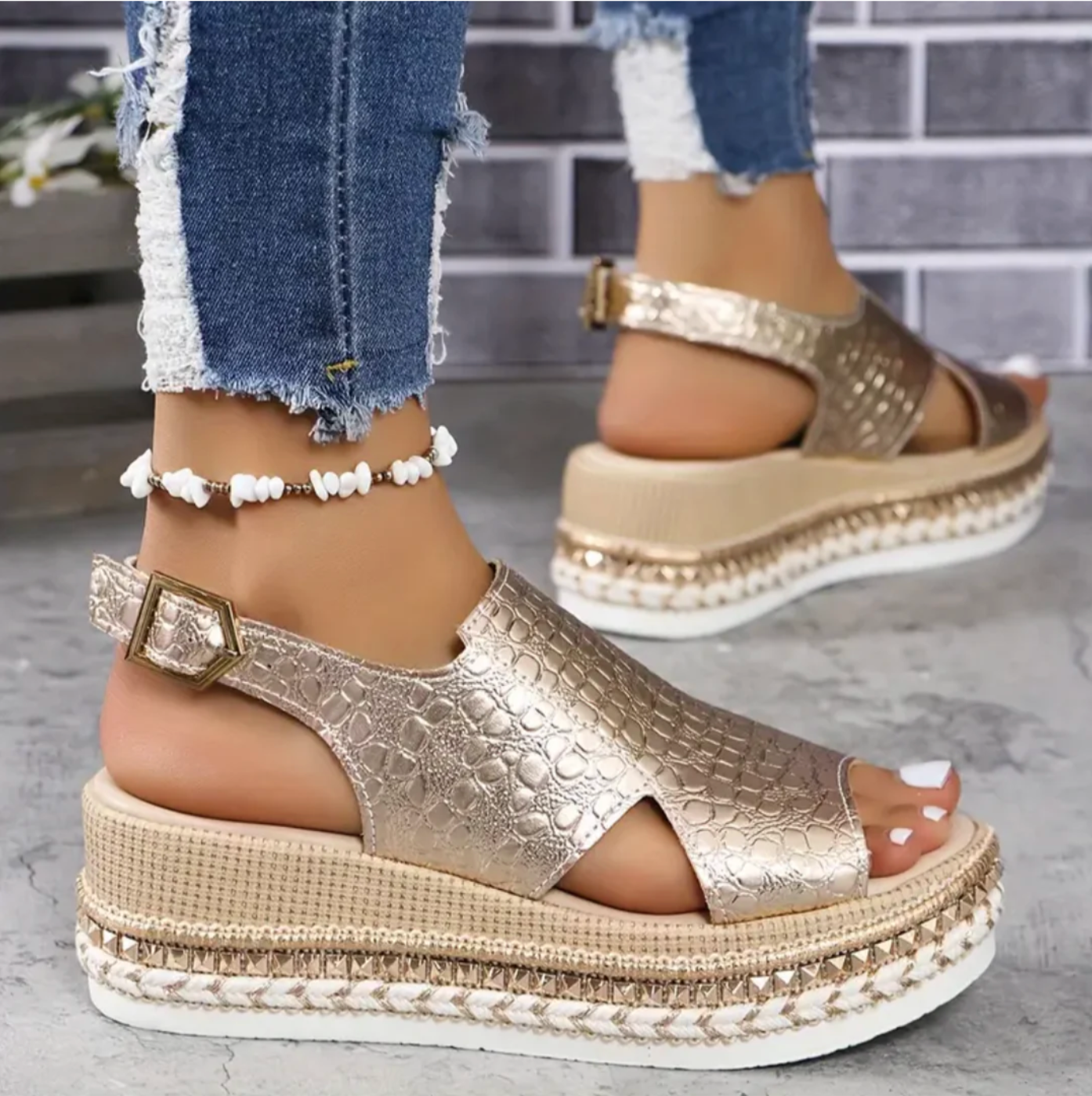 TS | Modern and fashionable general sandals