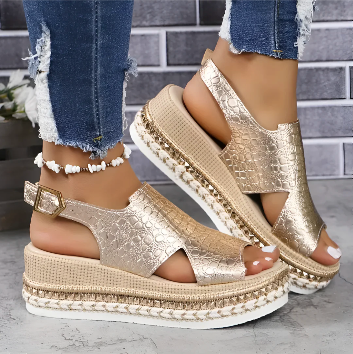 TS | Modern and fashionable general sandals