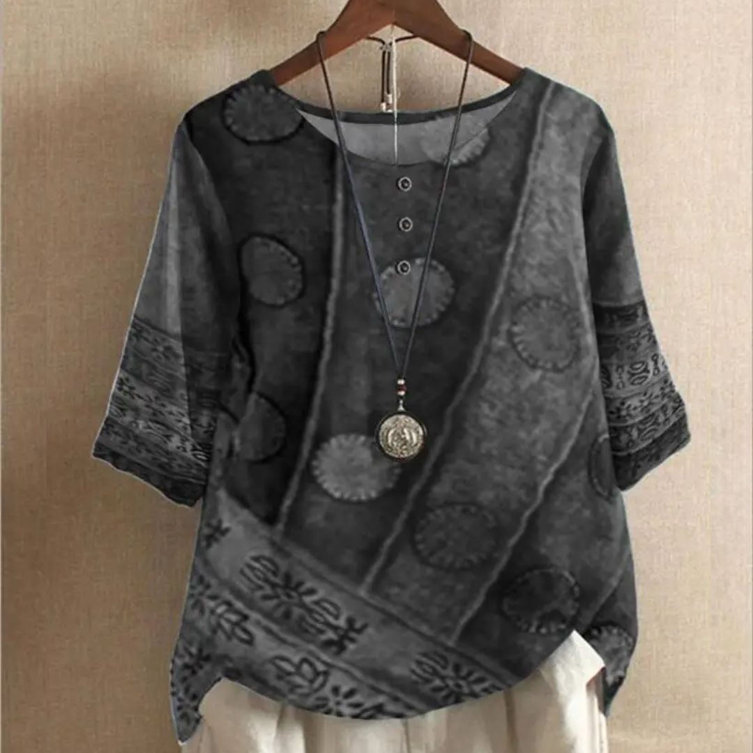 TS | Vintage and eye-catching shirt