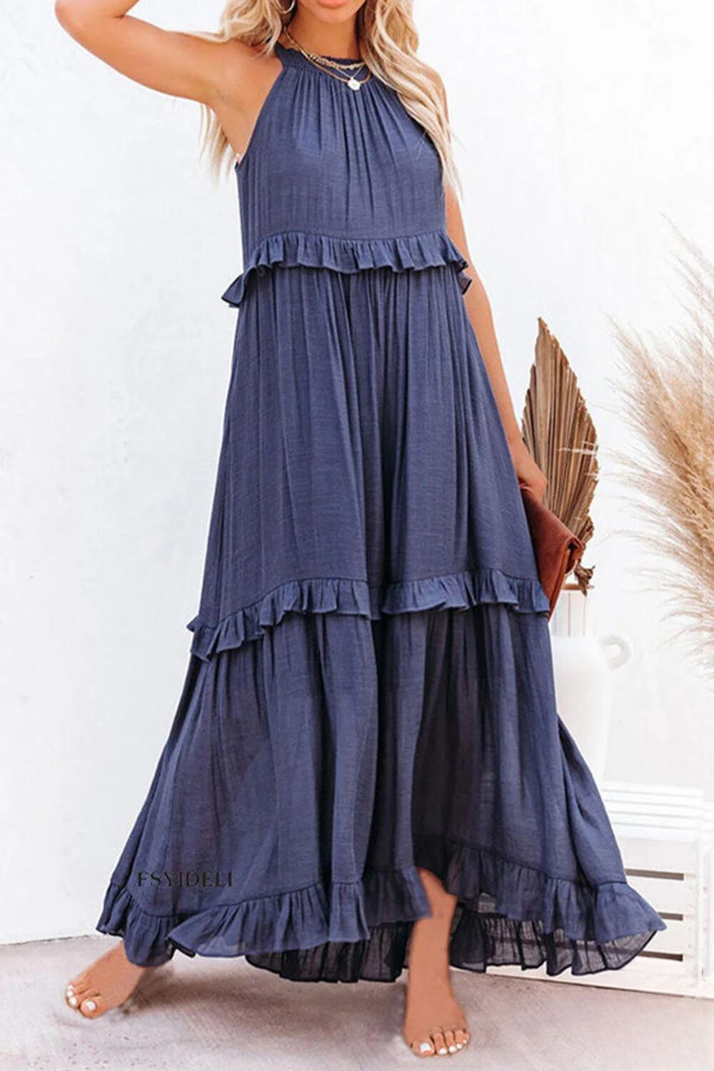 TS | Long Vittoria dress with halterneck and flounces