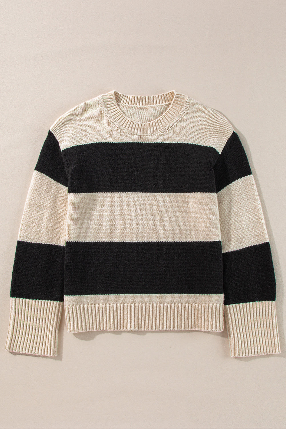 TS | Modern and fashionable winter sweater