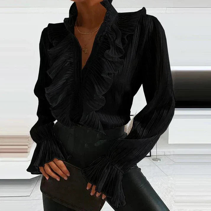TS | Modern and versatile winter blouse