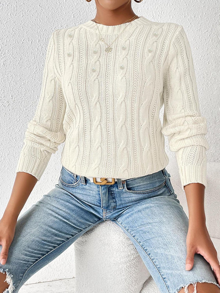 TS | Simple and stylish winter sweater