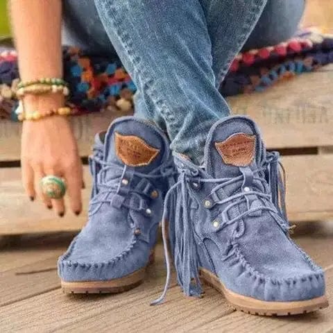 LM | Lace-up ankle boots with round toe