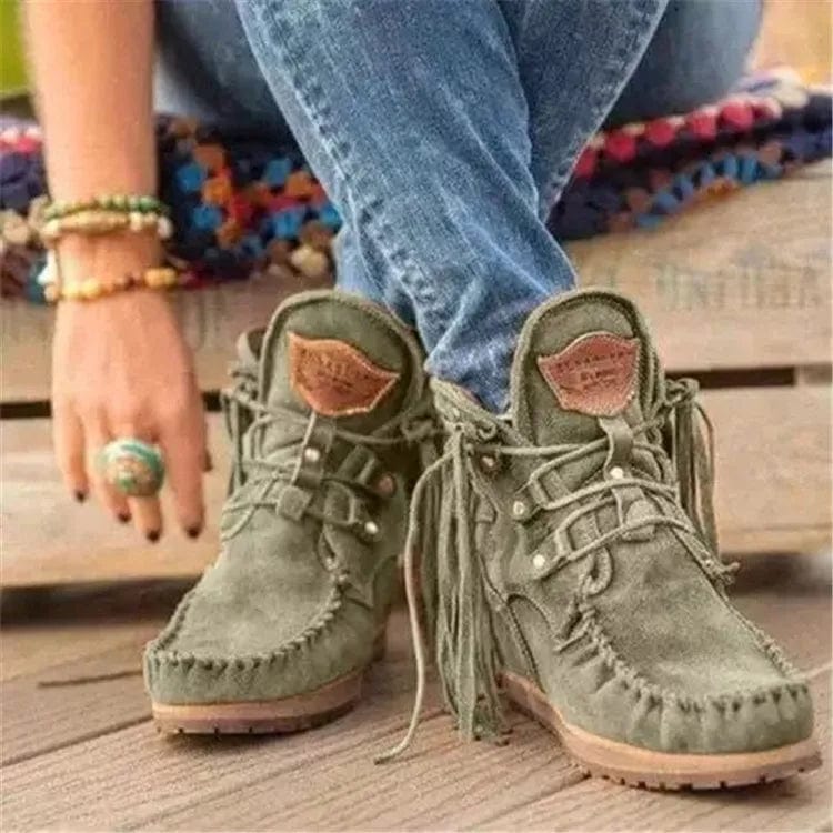 LM | Lace-up ankle boots with round toe