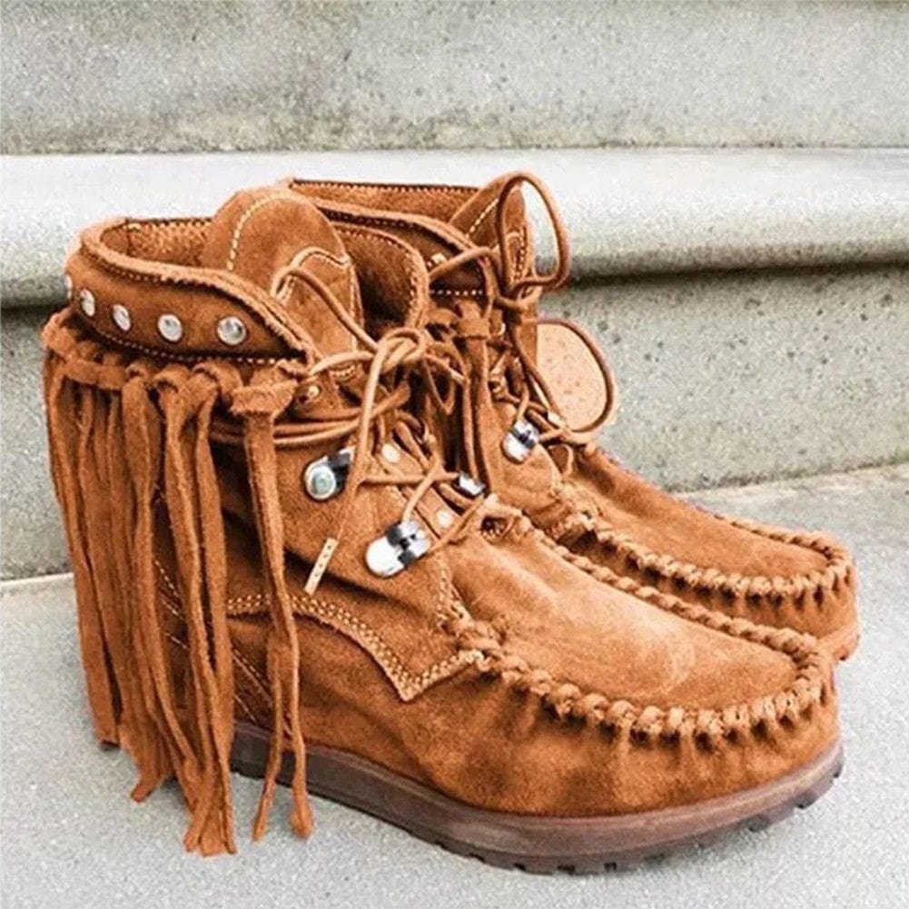 LM | Lace-up ankle boots with round toe
