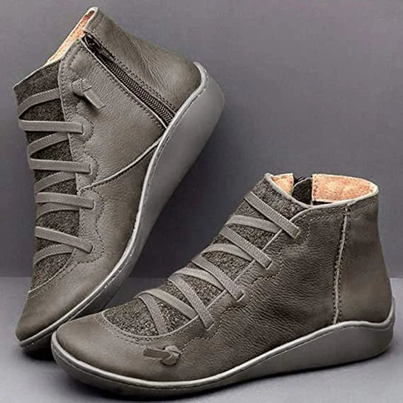 LM | Lively and airy boots