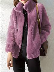 LM | Uncomplicated and chic winter coat