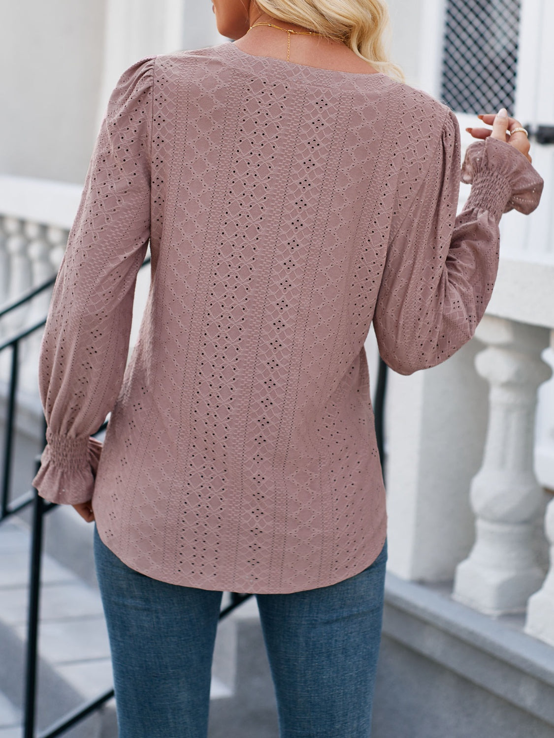 LM | Effortless and chic blouse