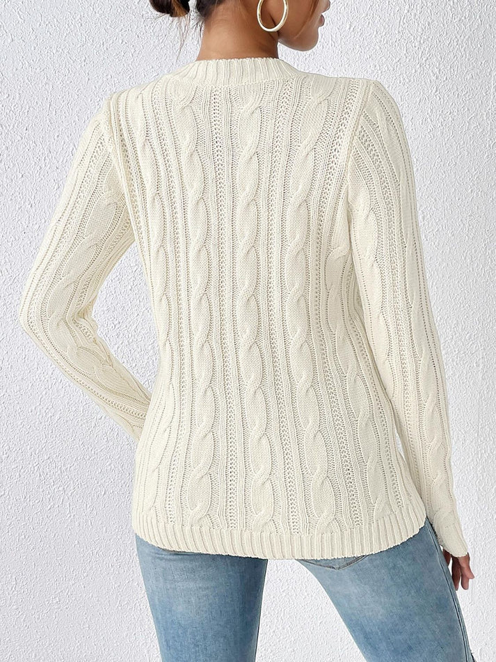 TS | Simple and stylish winter sweater