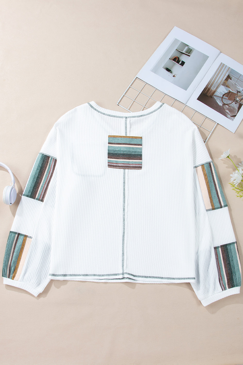 TS | Trendy and elegant winter top