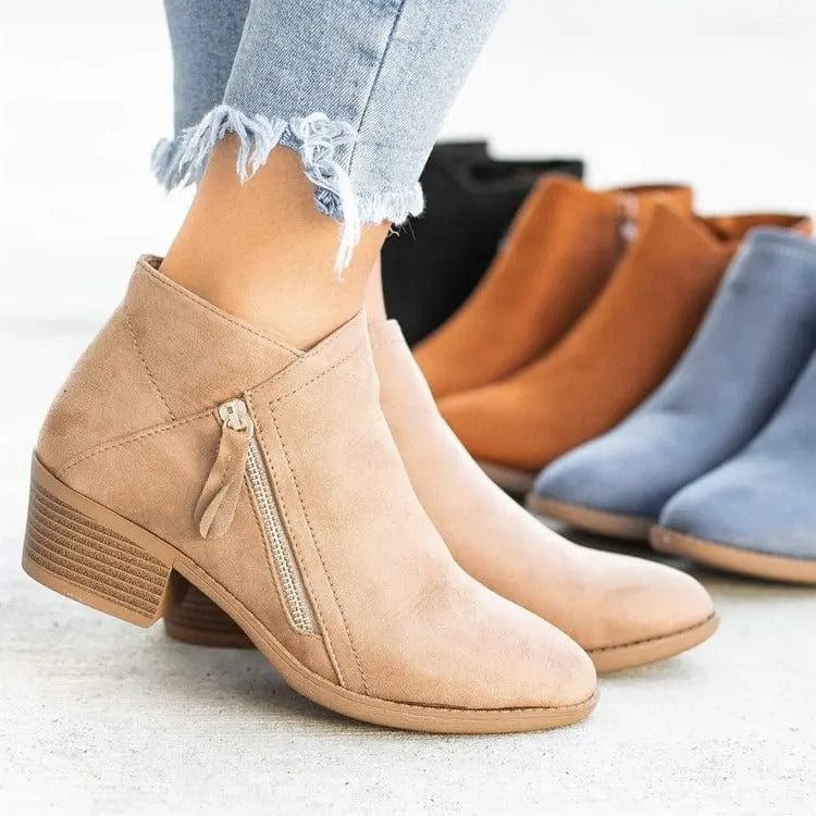 LM | Ankle boots with side zipper and heel