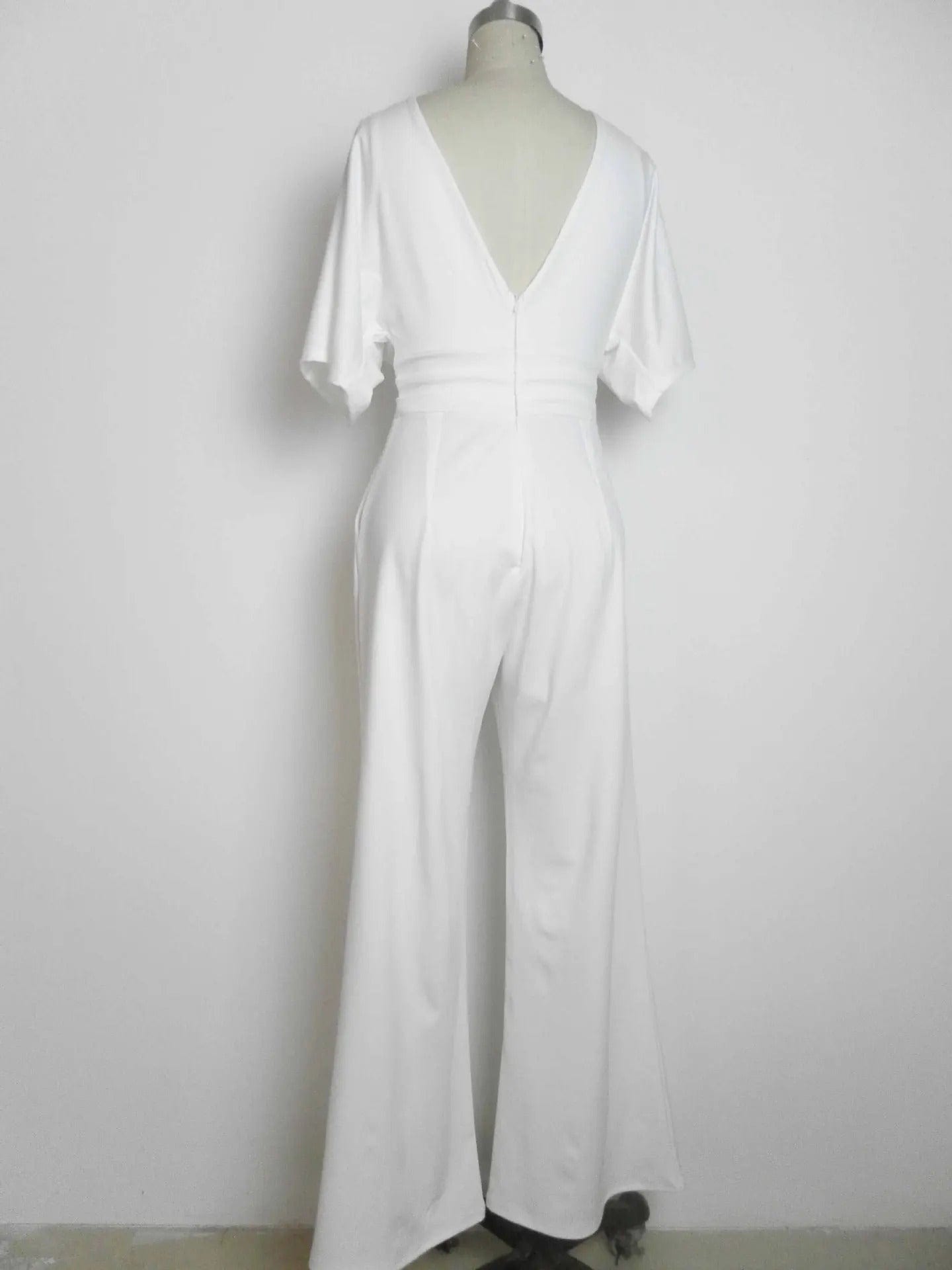 LM | Elegant V-neck jumpsuit