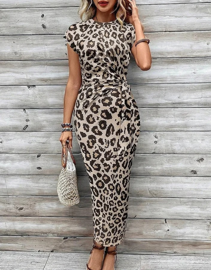 LM | Casual maxi dress with round neckline to tie at the front