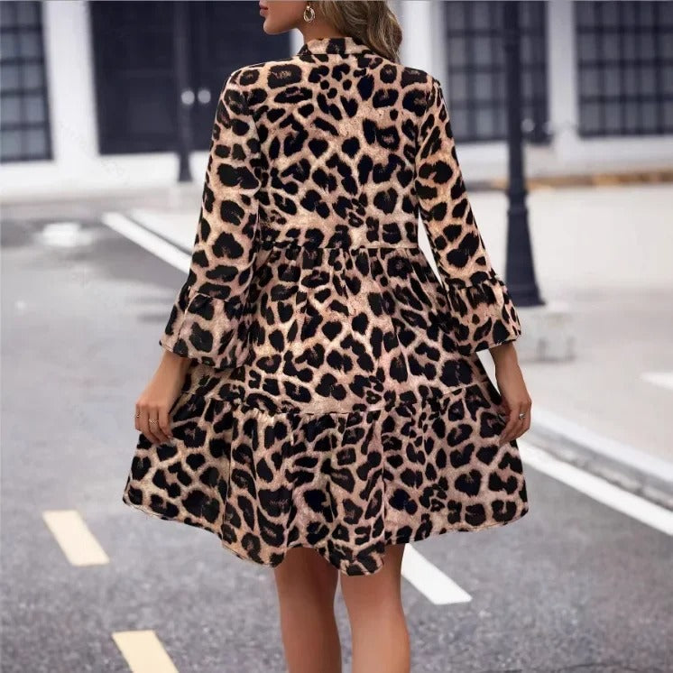 LM | Long-sleeved mini dress with V-neck and leopard print