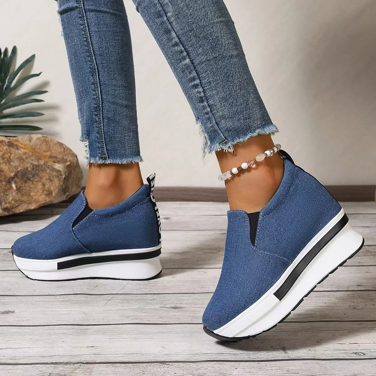 LM | Platform ankle boots