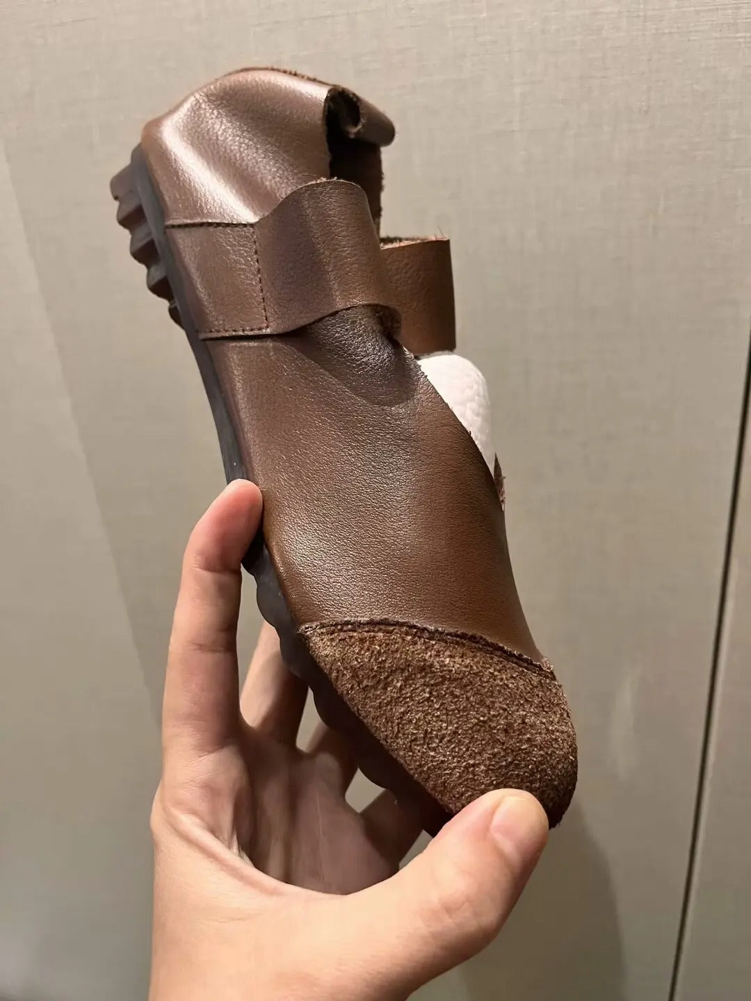 LM | Supportive and trendy orthopaedic shoes